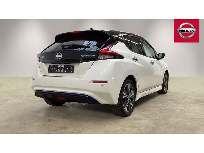Nissan Leaf 40KW Tekna | 360° Kamera | Winterpaket | BOSE |